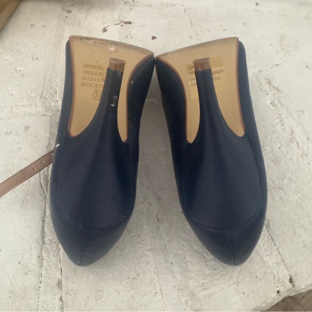 Navy Blue Mary Jane Heels Size 7.5 Strap Pumps Classic Career Shoes - Picture 8 of 9